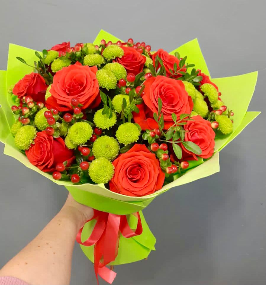 Букет цветов из: Хризантемы и Розы в Красном Куте