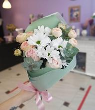 Букет цветов из:  Хризантемы и Розы в Красном Куте