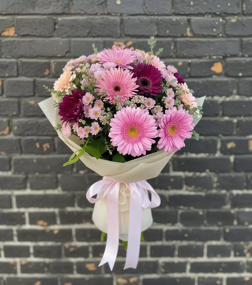 Букет цветов из: Герберы и Хризантемы в Красном Куте
