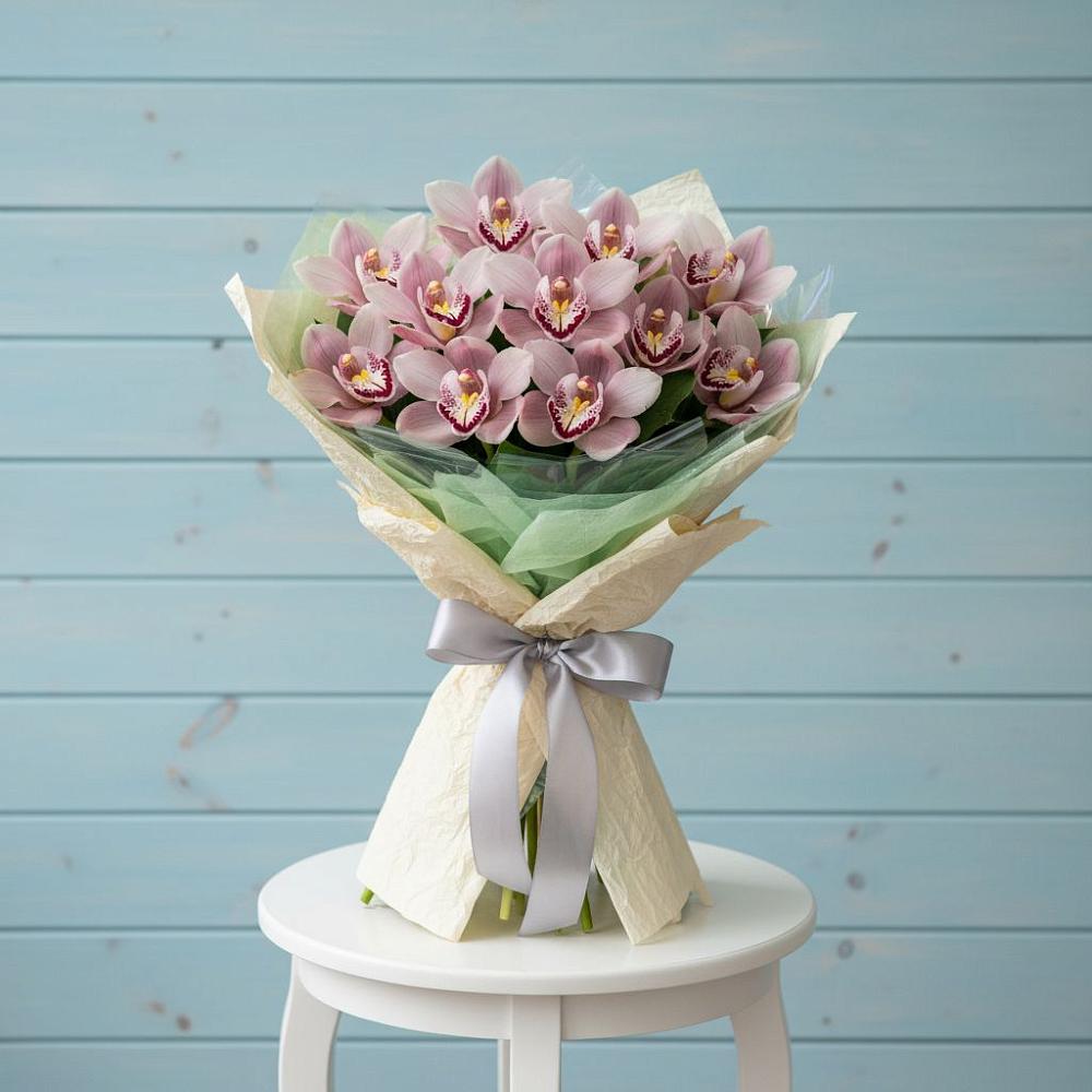 Букет цветов из: Орхидеи и Розы в Красном Куте