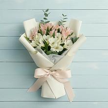 Букет цветов из:  Альстромерии в Красном Куте