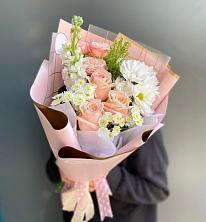 Букет цветов из:  Хризантемы и Розы в Красном Куте