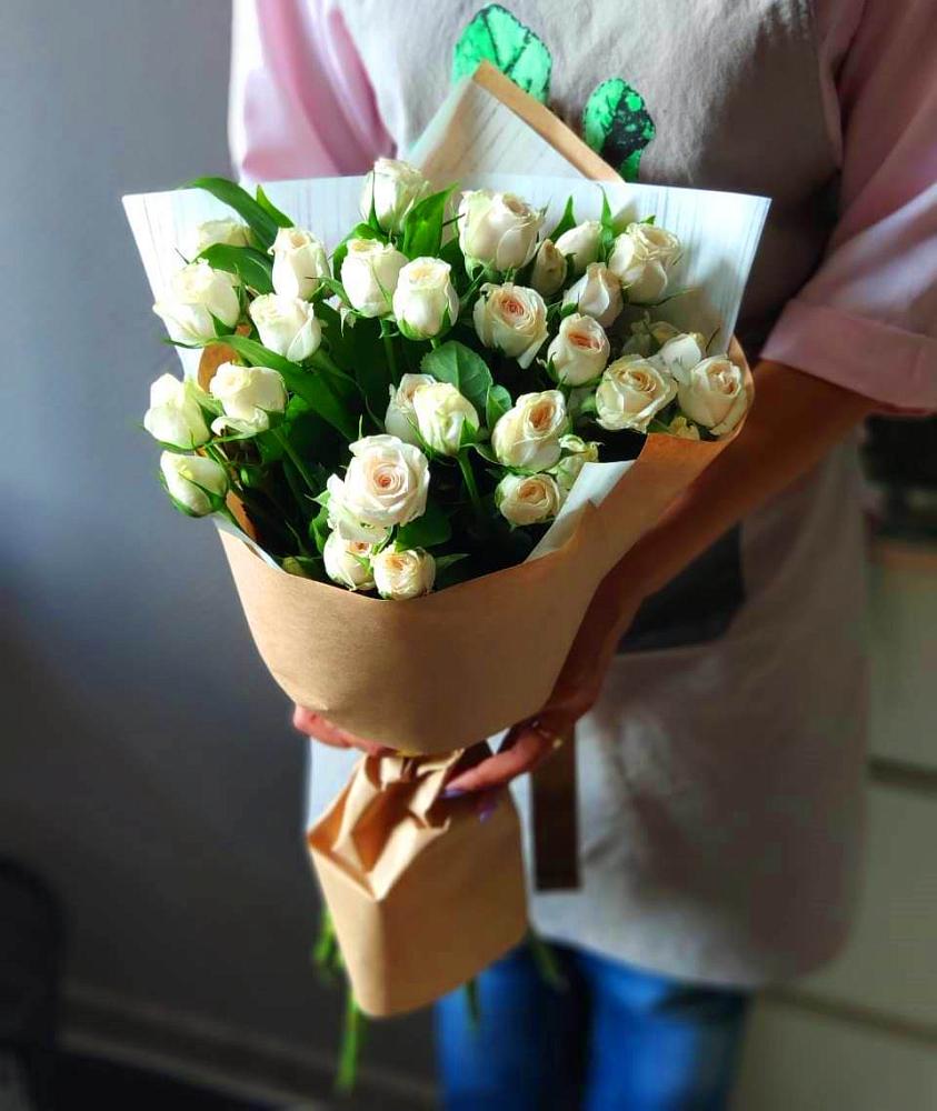 Букет цветов из: Розы в Красном Куте