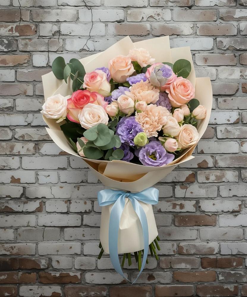 Букет цветов из: Розы, Лизиантусы и Гвоздики в Красном Куте