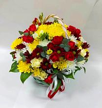 Цветочная композиция из Хризантемы и Розы в корзине в Красном Куте