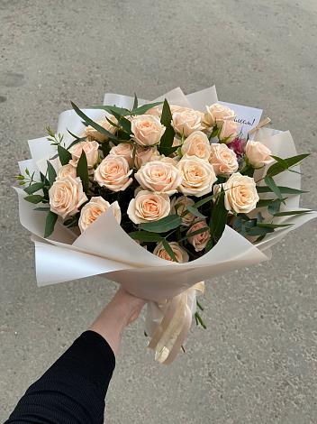 Букет Кремовые розы Латте в Красном Куте