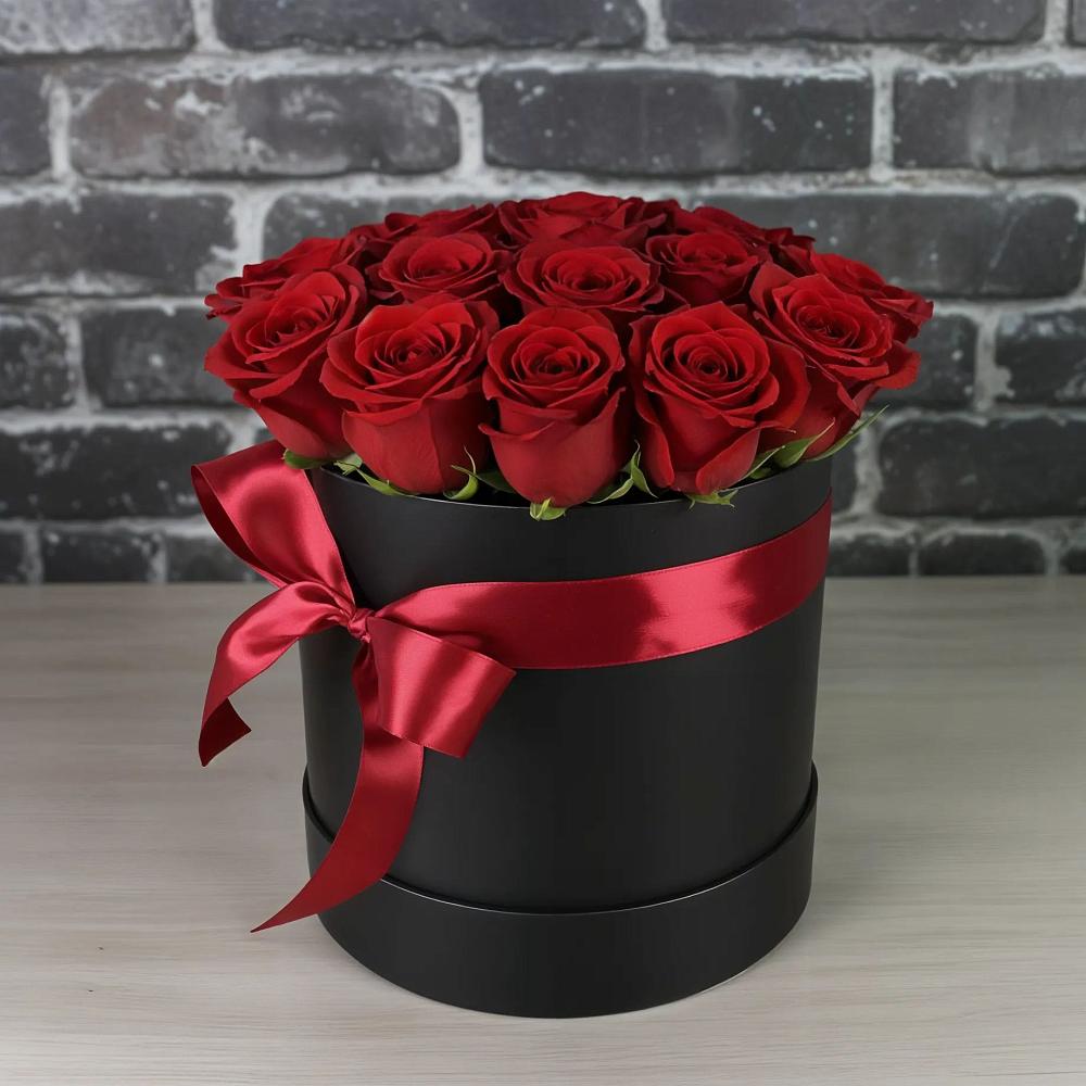 Цветочная композиция из Розы в шляпной коробке в Красном Куте