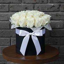 Цветочная композиция из Розы в шляпной коробке в Красном Куте