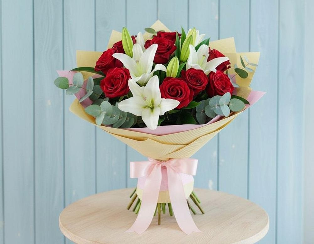 Букет цветов из: Лилии и Розы в Красном Куте